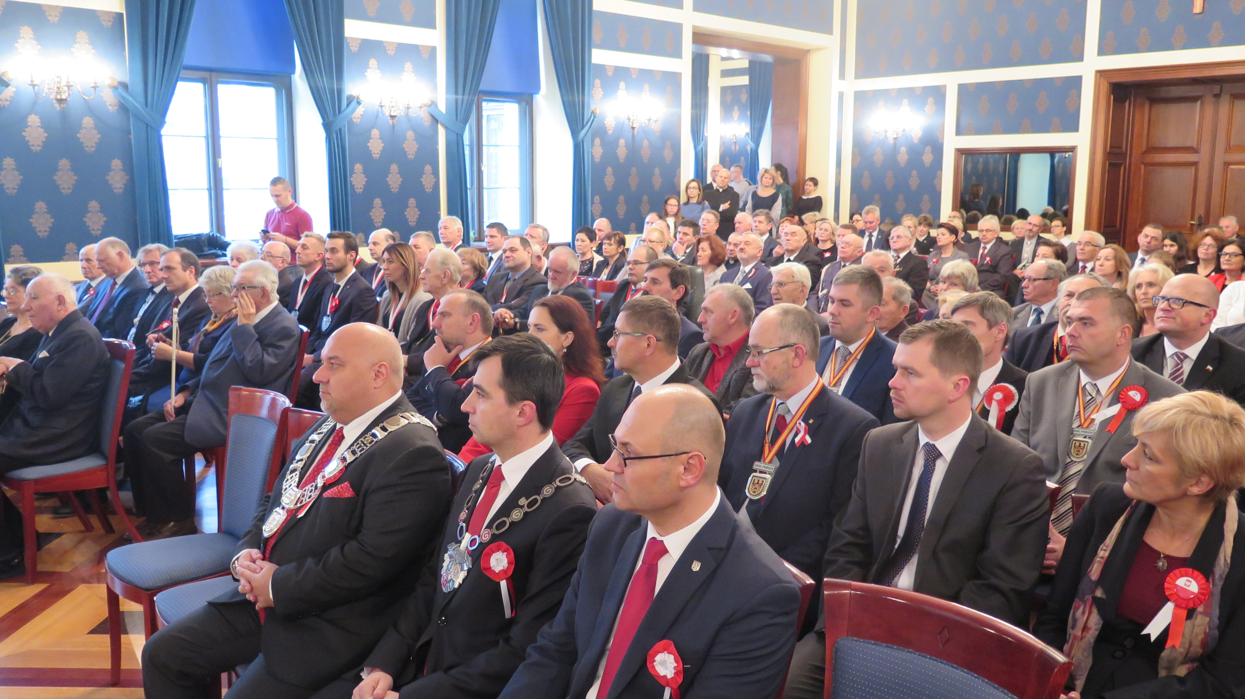 Uroczystości obchod&oacute;w Narodowego Święta Niepodległości. - zdjęcie 1