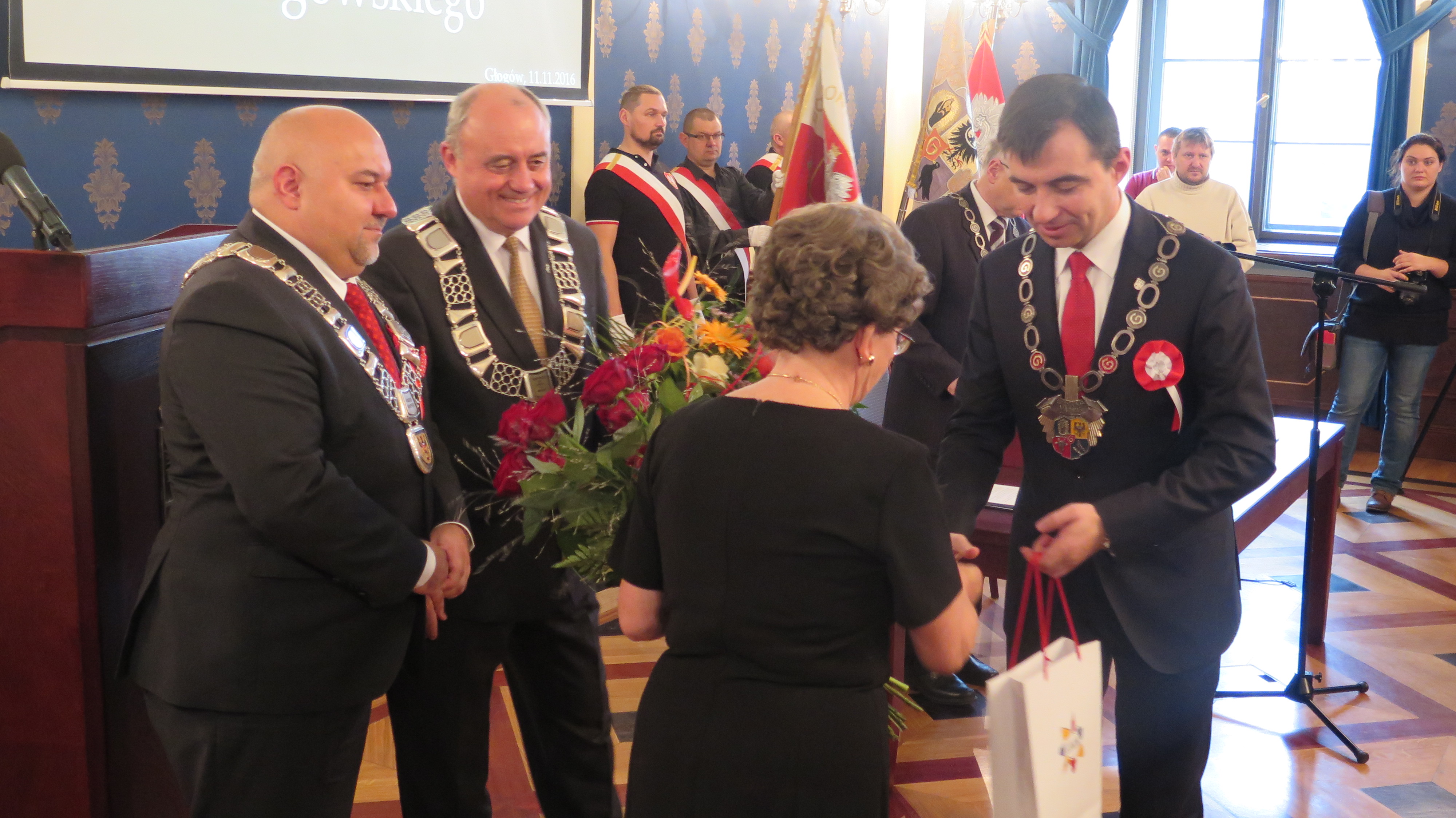 Uroczystości obchod&oacute;w Narodowego Święta Niepodległości. - zdjęcie 2