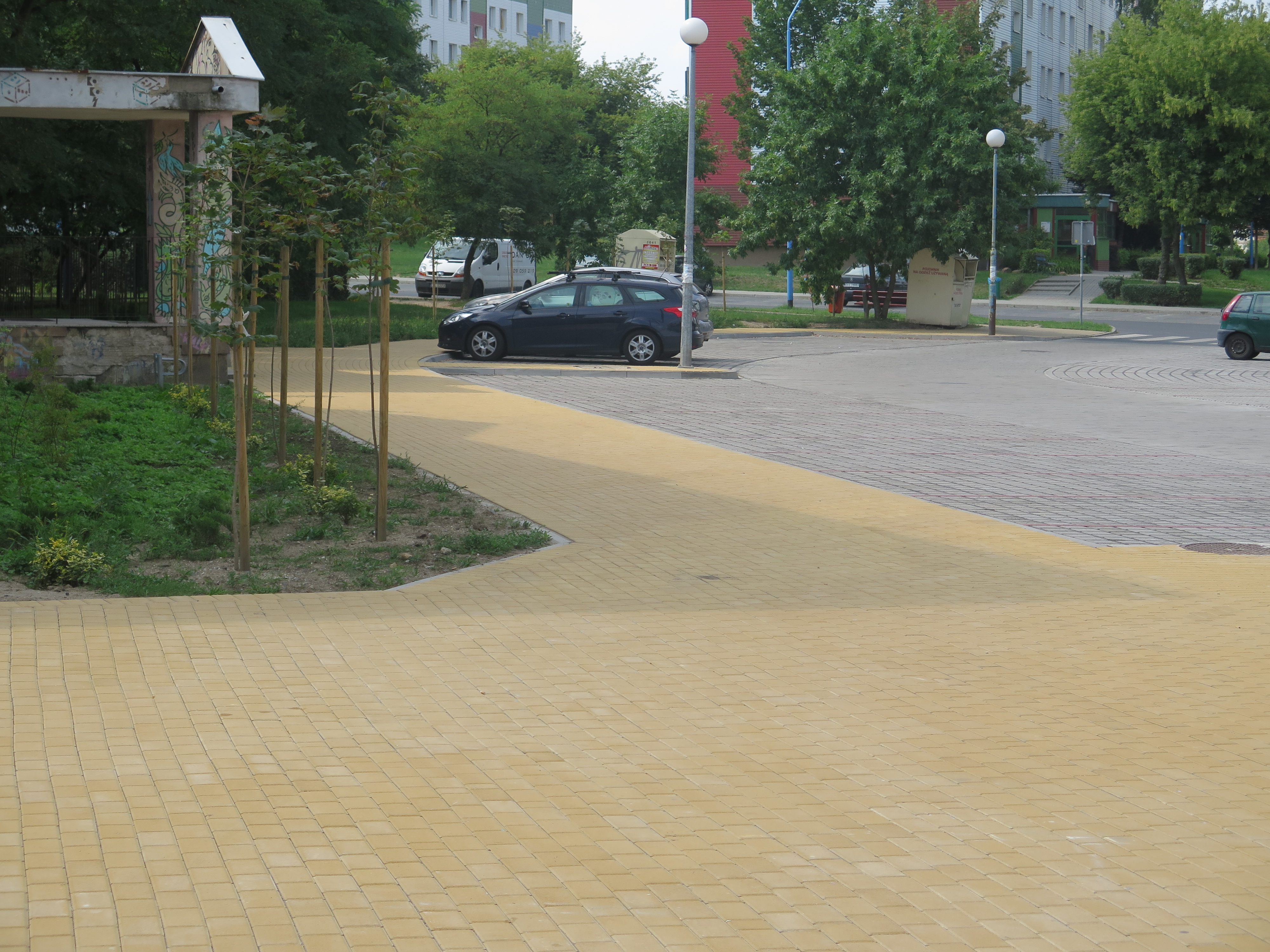 Kolejne drogi i parkingi na Os. Kopernika. - zdjęcie 2