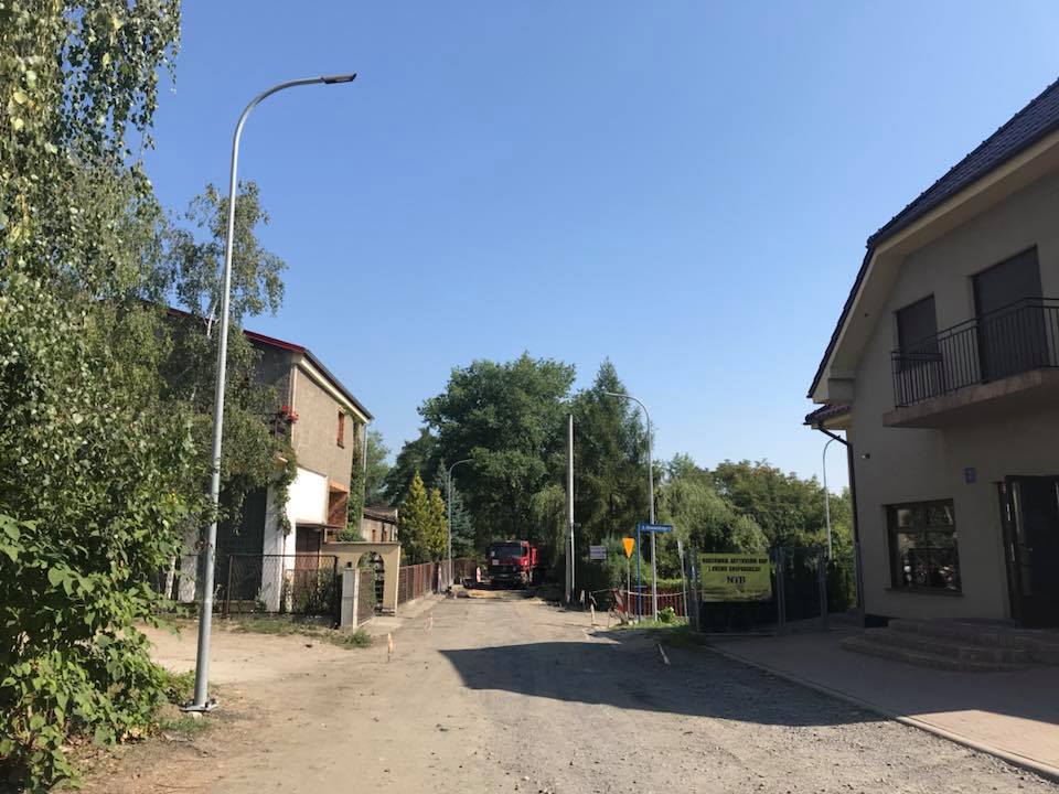 Nowa nawierzchnia drogi. - zdjęcie 1