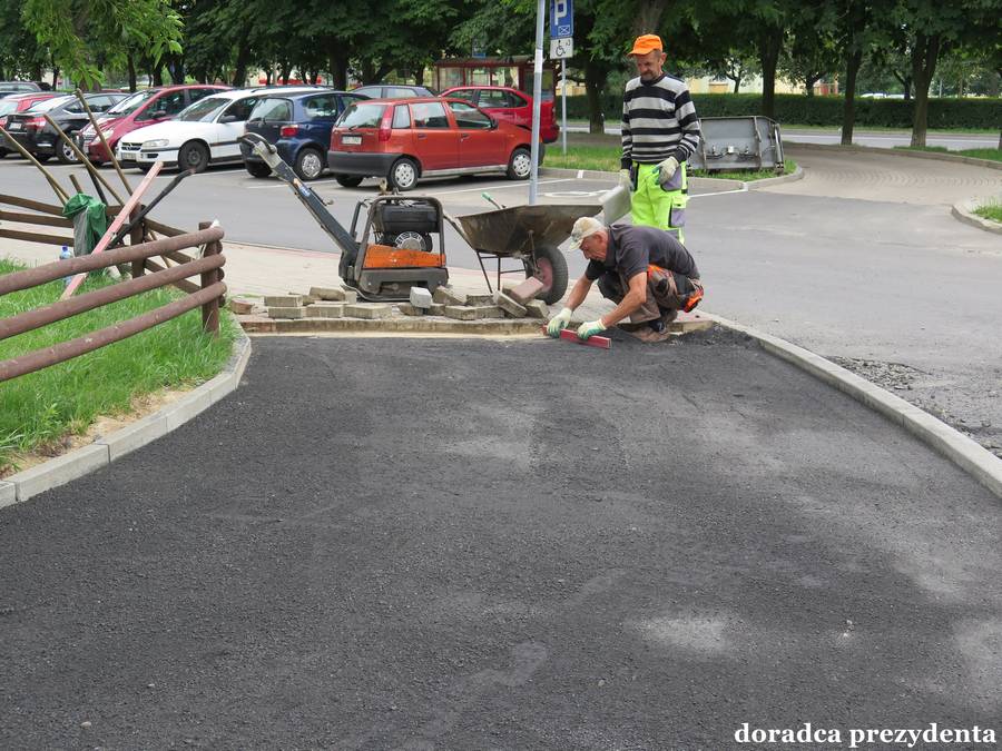 Prace przy przebudowie ul. Andromedy - zdjęcie 1