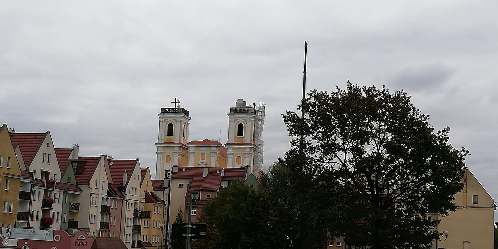 Pierwszy etap zakładania hełmu na wieżę "Bożego Ciała" - zdjęcie 9