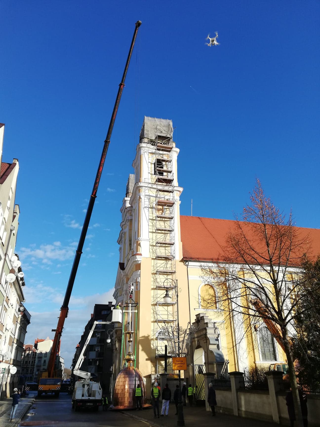 Kopuły na wieży kościoła Bożego Ciała - zdjęcie 3