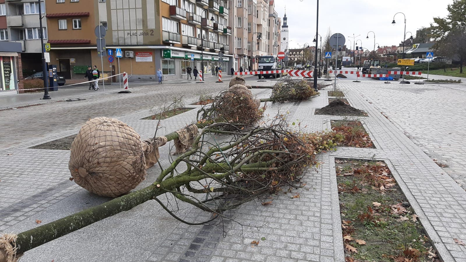 Końcowe prace na Alei Wolności - zdjęcie 1