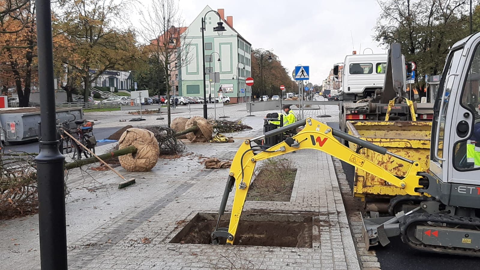 Końcowe prace na Alei Wolności - zdjęcie 2