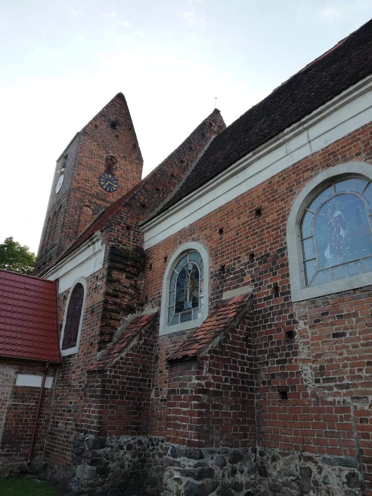 Kości&oacute;ł pw. Apostoł&oacute;w Szymona i Tadeusza Judy w Jaczowie - zdjęcie 4