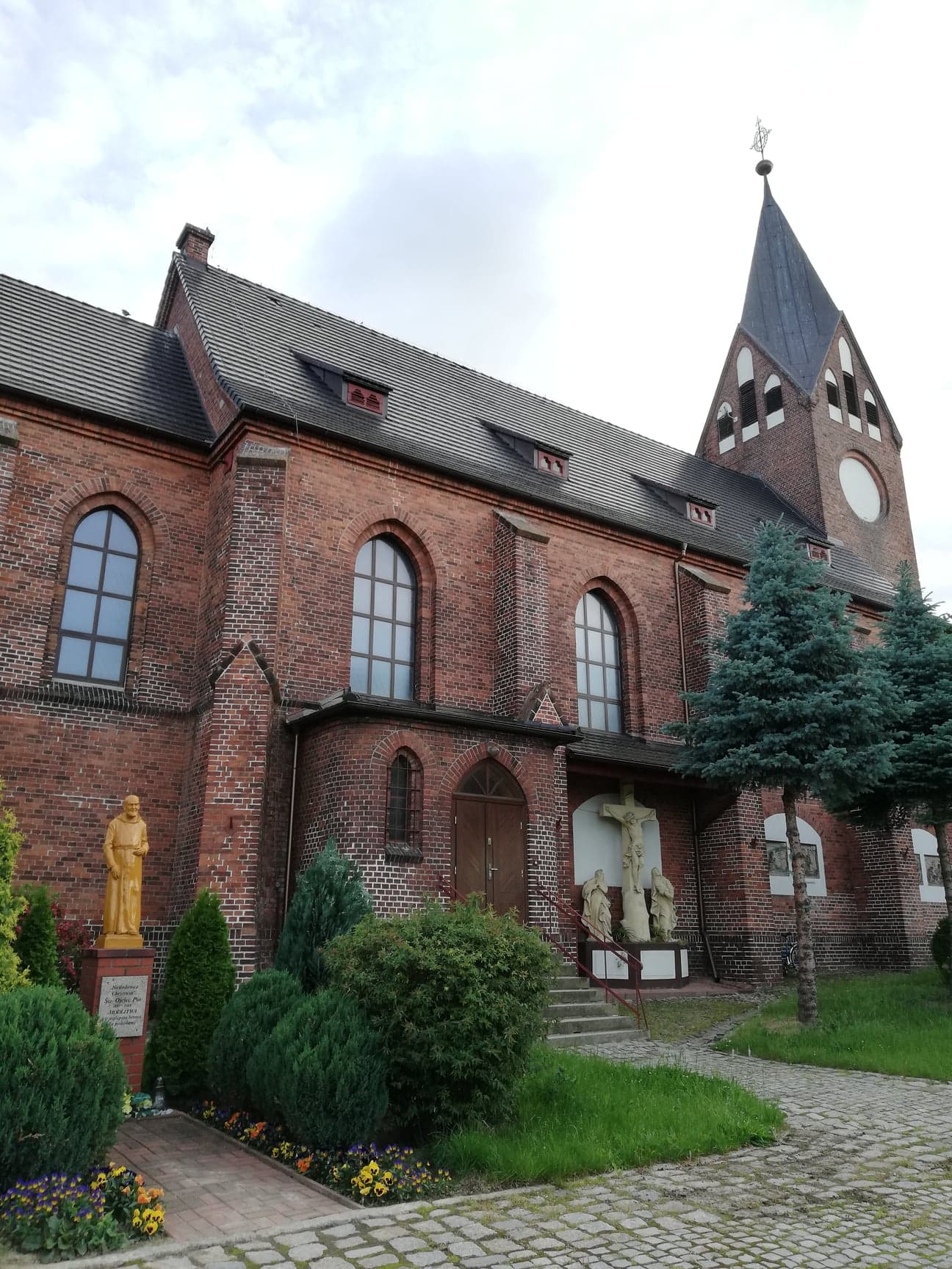Kości&oacute;ł pw. Najświętszego Serca Jezusowego w Krzepowie  - zdjęcie 5