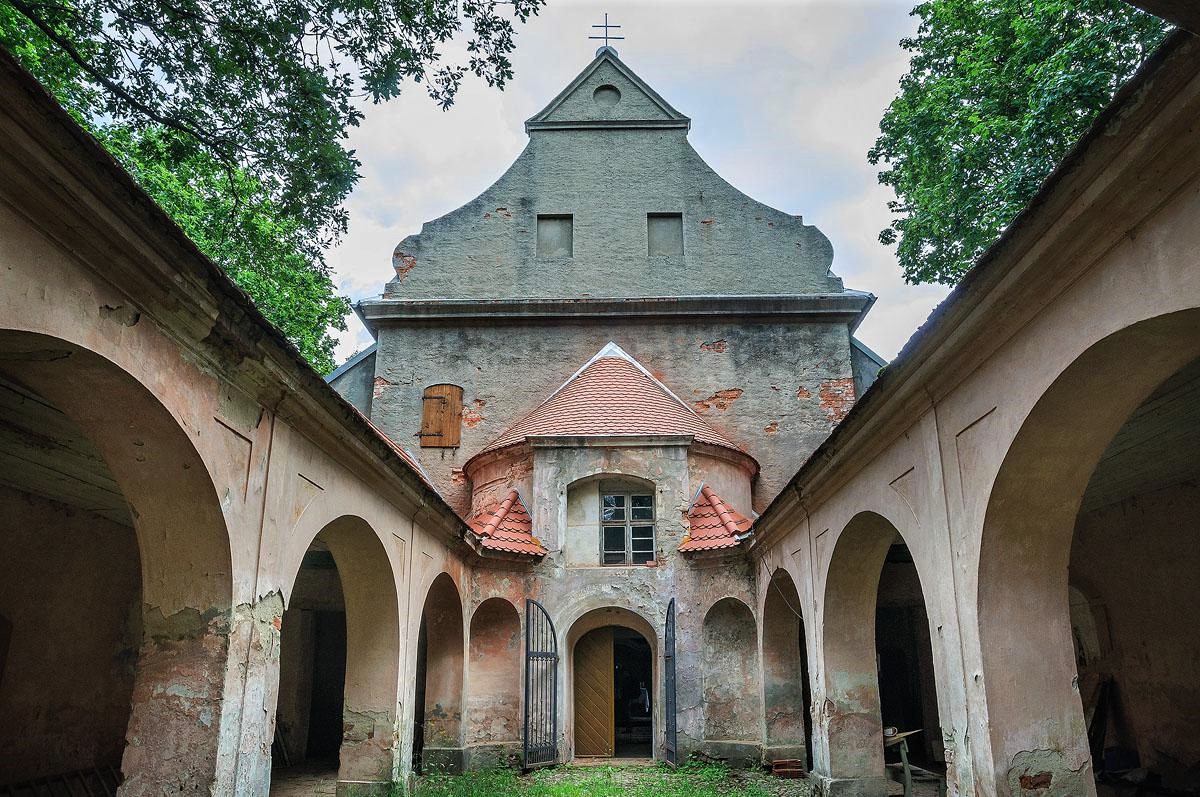 Dziedziniec