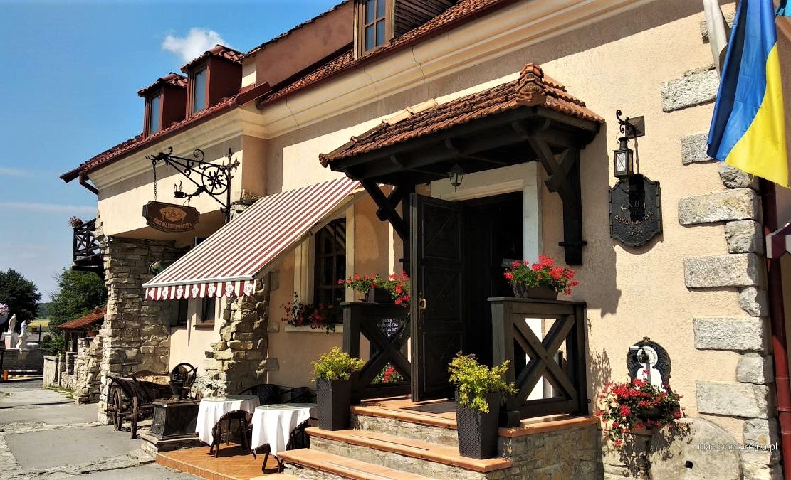 Restauracja "Kawa pod Policmajstrem"