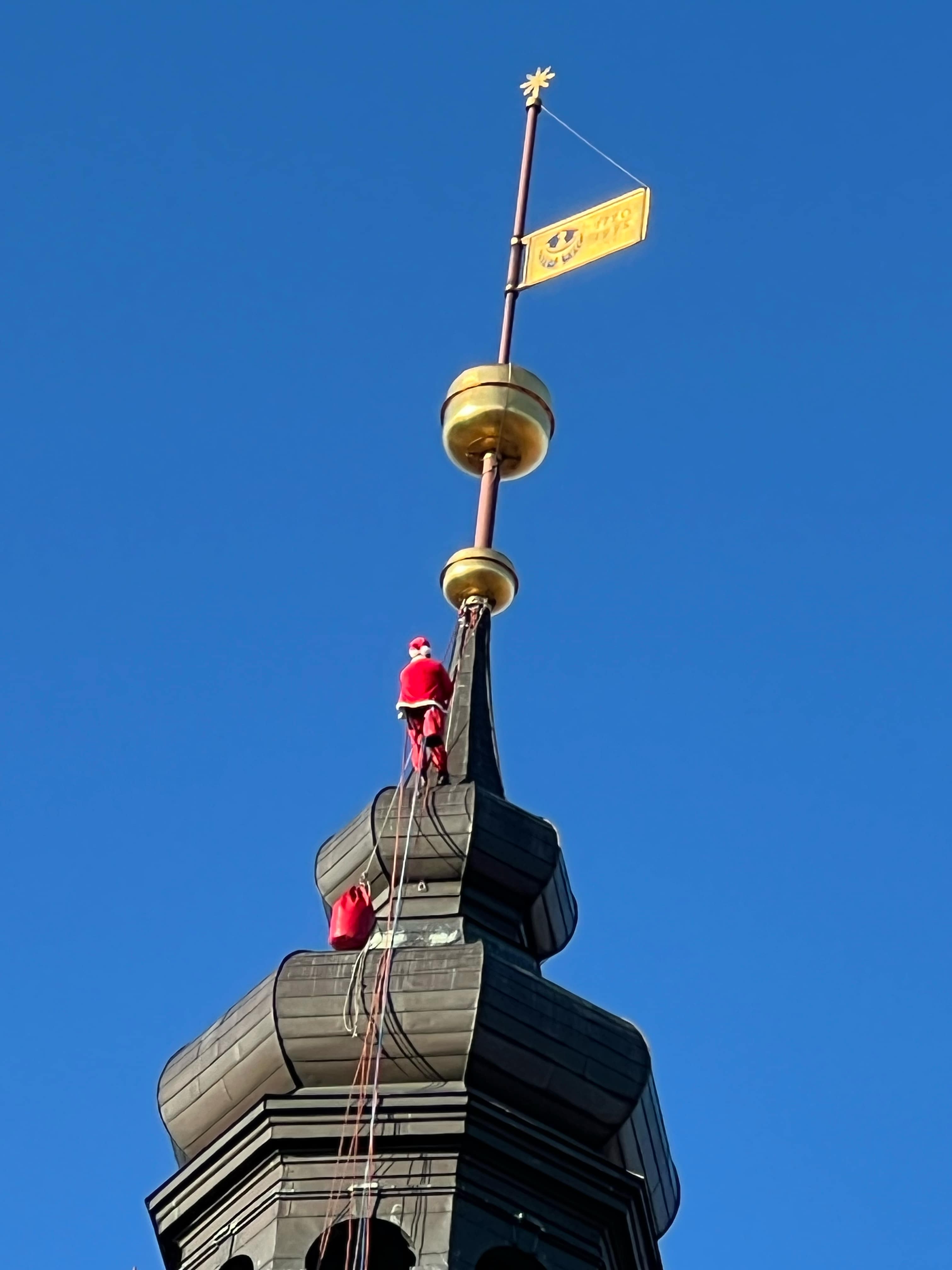Alpiniści w trakcie pracy