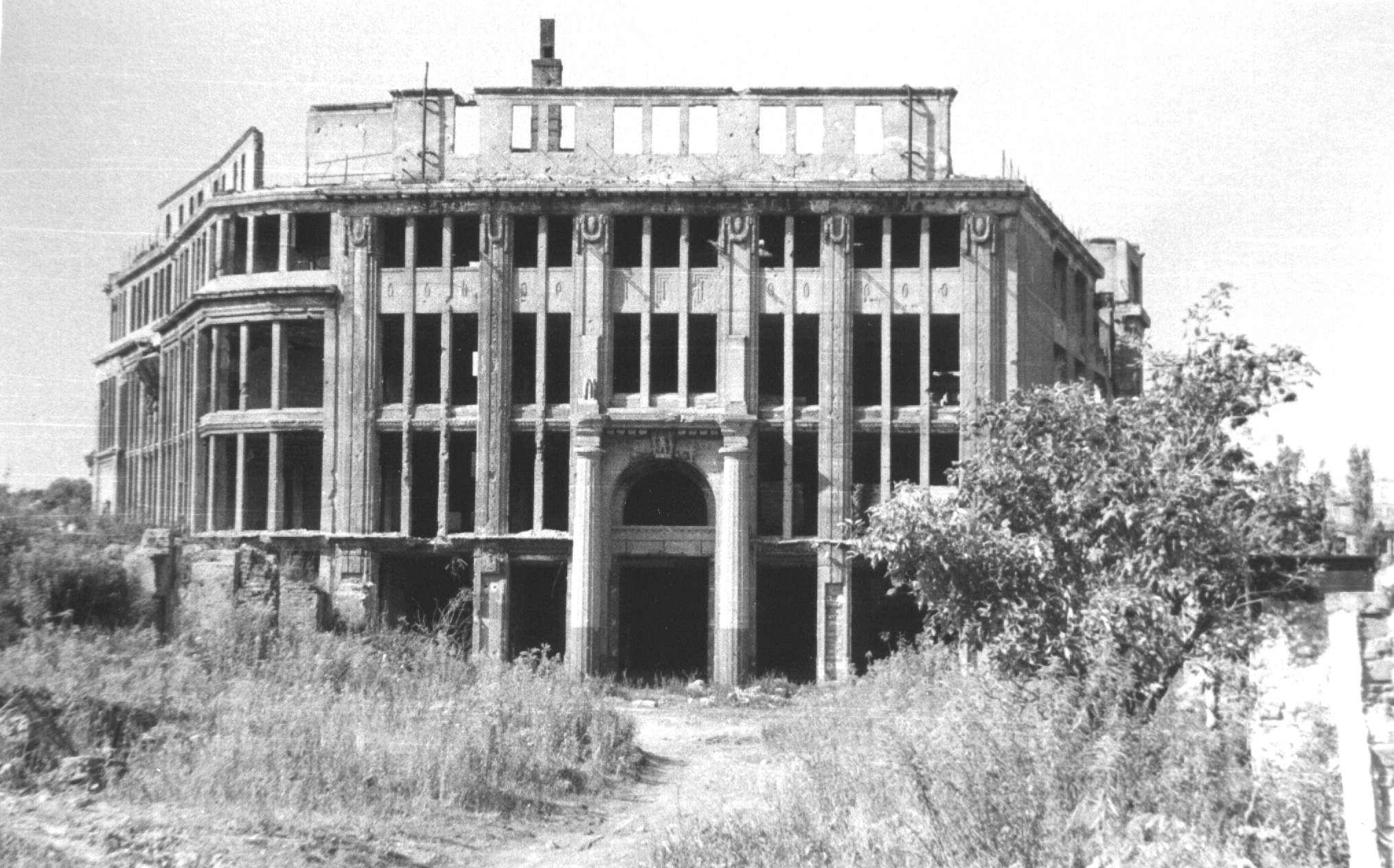 Dom handlowy Scheiera - ruina