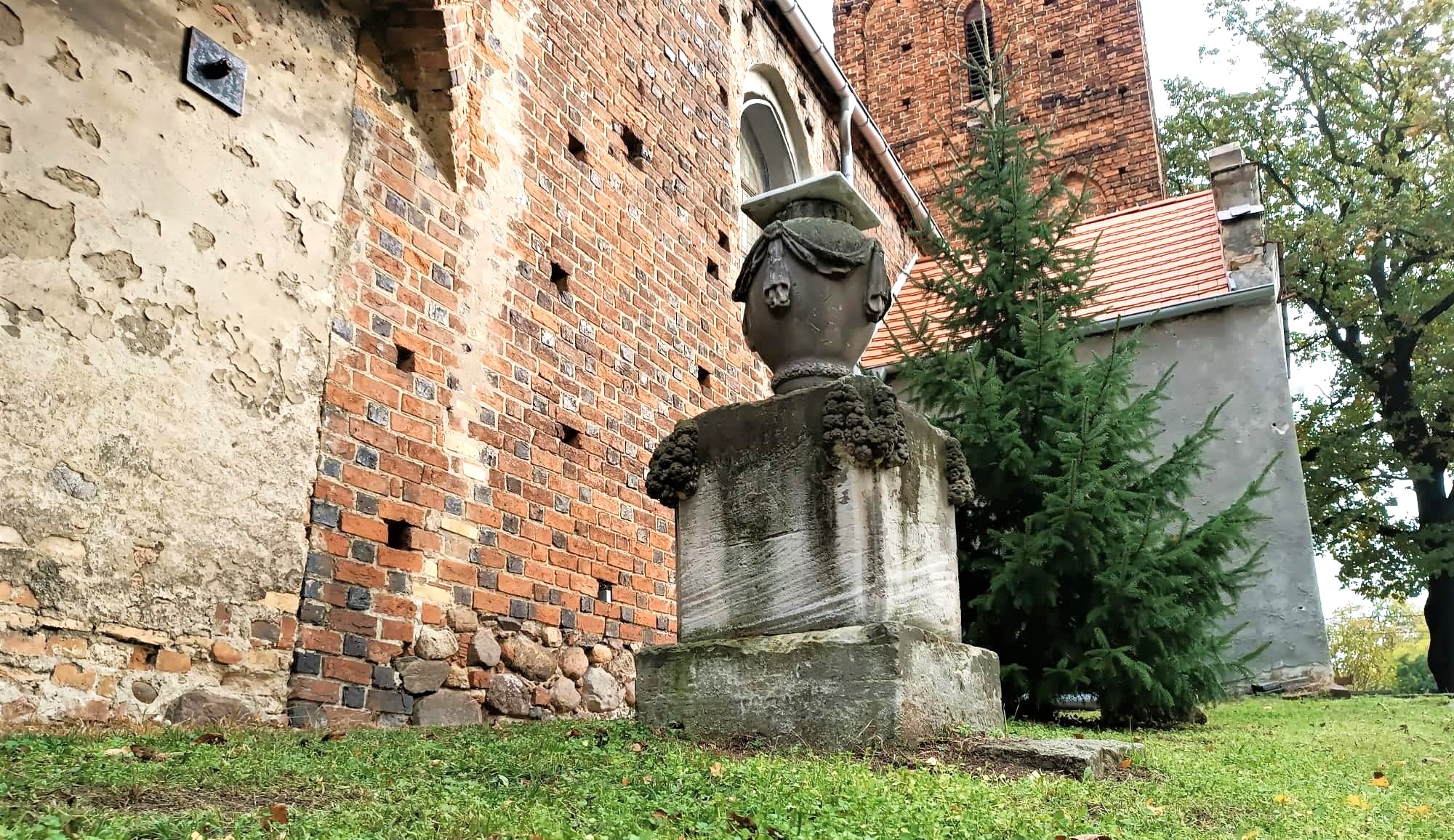 Kości&oacute;ł