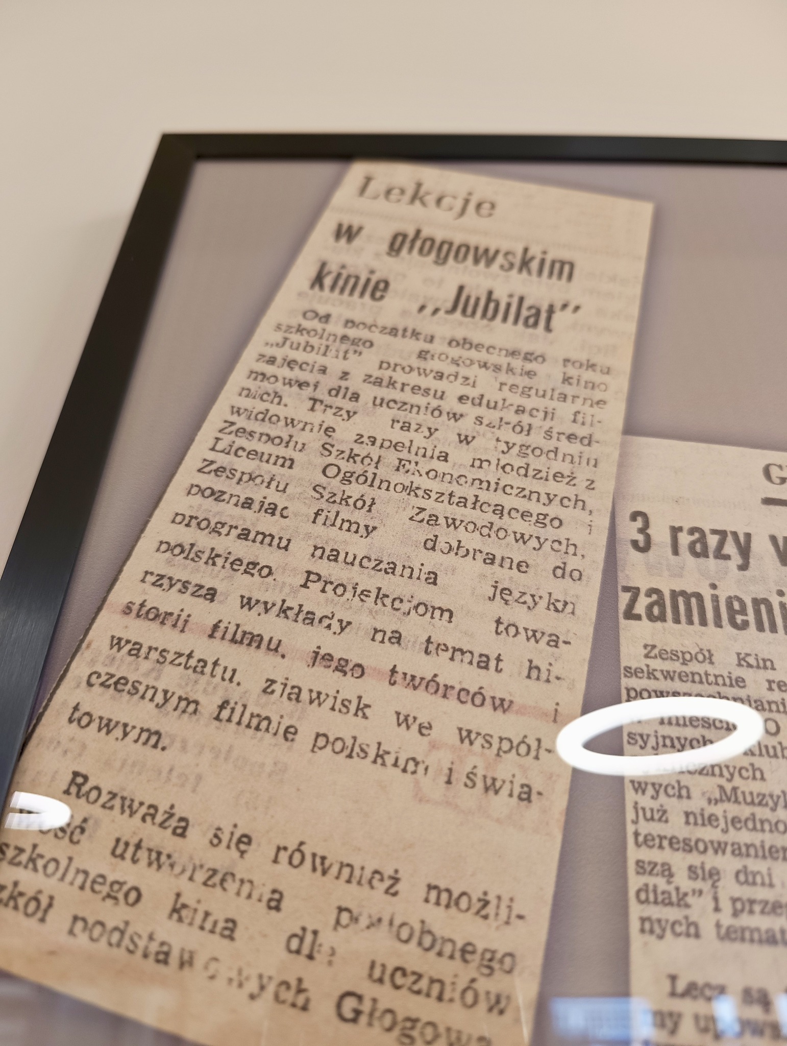 Wycinek dawnej gazety